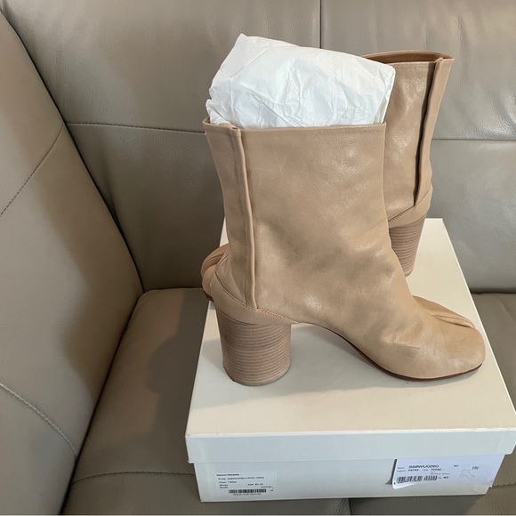 ICONIC Maison Margiela Tabi Vintage Leather boot  Size 40 Color- Bisnchetto - Picture 12 of 14
